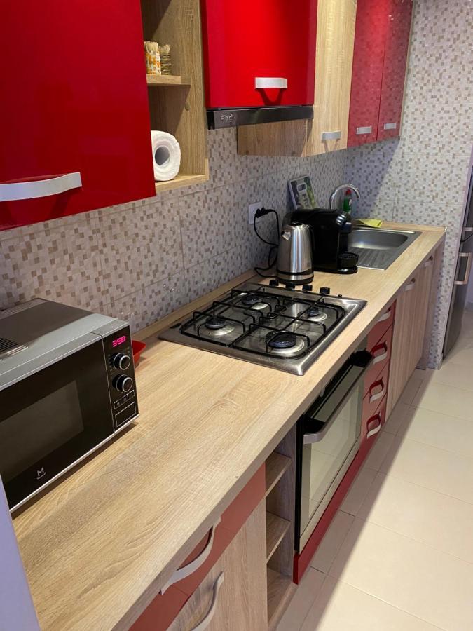 Apartamento Igi Red Flat With Free Private Parking Cluj-Napoca Exterior foto