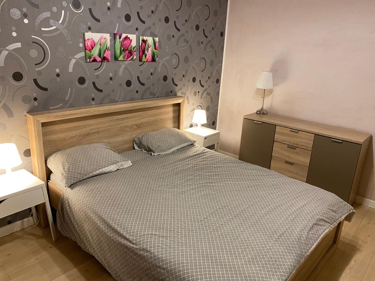 Apartamento Igi Red Flat With Free Private Parking Cluj-Napoca Exterior foto
